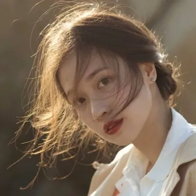 有点丧的悲伤的女生头像图片第1张