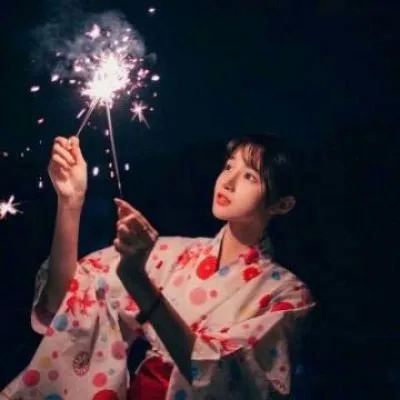 另类女生头像图片高清第1张