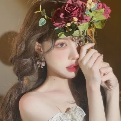 甜美时尚潮流真人女生头像第1张