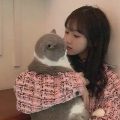 超有气质的唯美女生头像第1张