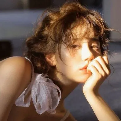 2022最新款女生头像图片第1张