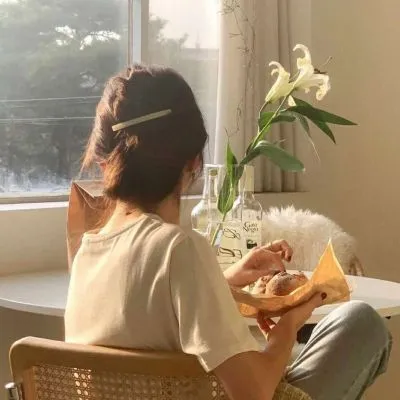 仙气天真可爱女孩真人版头像第1张