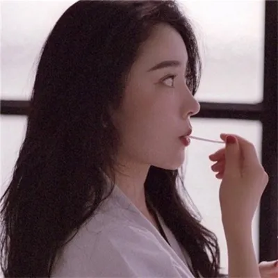 甜美文艺女生微信头像第1张