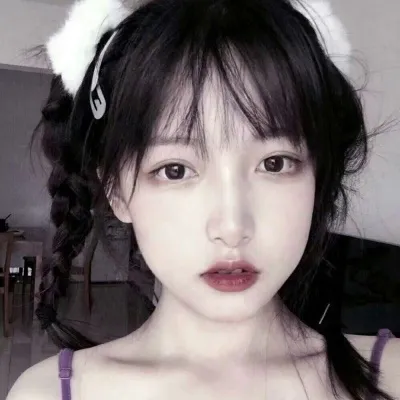 冷艳美女头像图片第1张