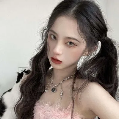 漂亮冷傲的女生头像图片第1张