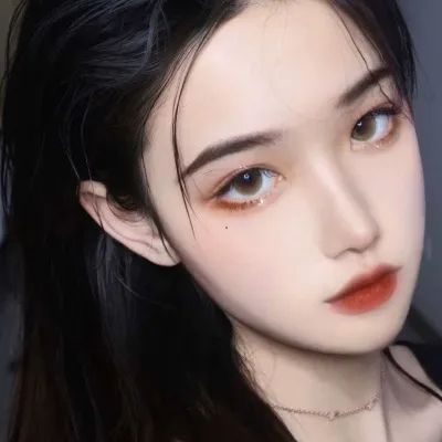 个性冷傲女生头像图片第1张