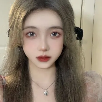 唯美高贵气质美女头像图片第1张