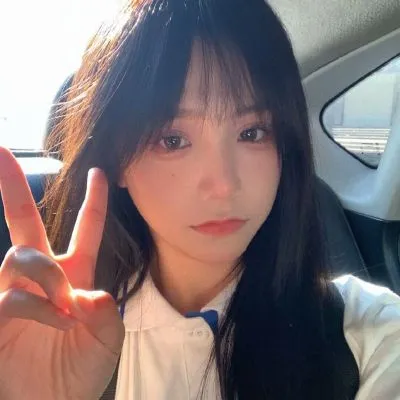 高冷御姐女生头像图片第1张