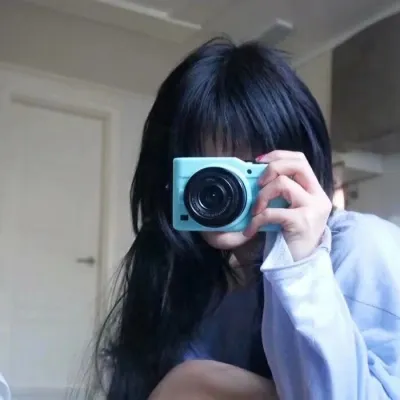 漂亮的真人女生头像图片第1张