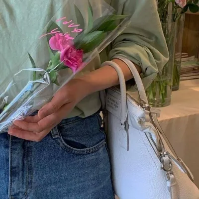 2022全新女生头像图片第1张