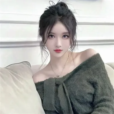 霸气长发女生头像图片第1张