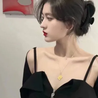 霸气性感美腿女生头像第1张