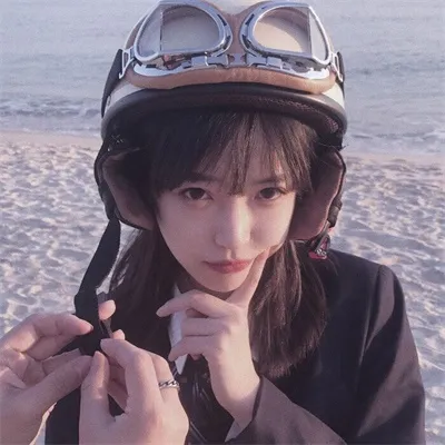 唯美个性女生微信头像第1张