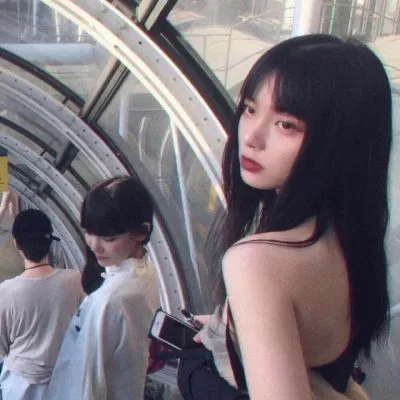 2022超拽的女头图片第1张