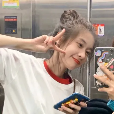 可爱清新小女孩高清头像第1张