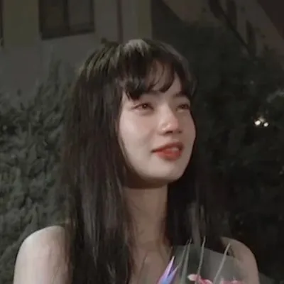 清纯阳光长发美女头像图片第1张