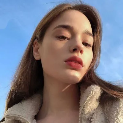 漂亮温柔气质美女女头第1张