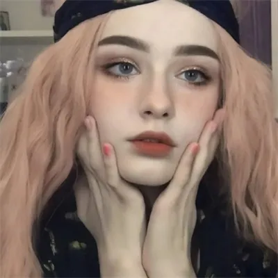 甜美淑女女生头像图片第1张