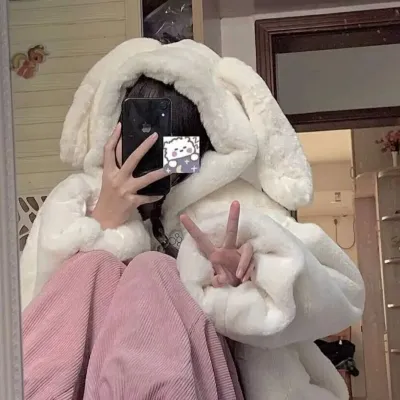 清新成熟女生头像图片第1张