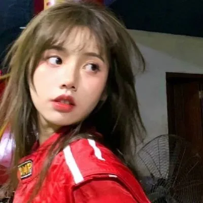 2022最火二次元女生头像第1张