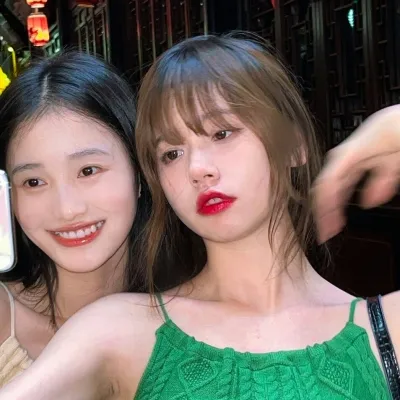 小清新艺术创意女生头像第1张