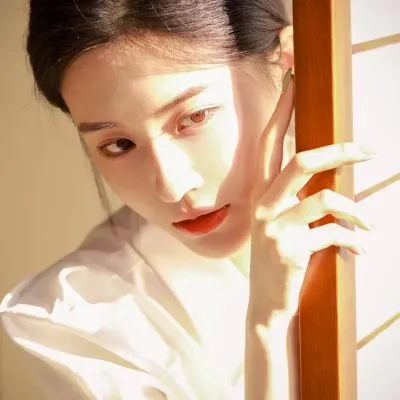 清新气质女神头像图片第1张