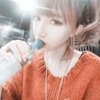 阿宝色的唯美头像情侣第1张