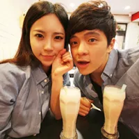 情侣休闲浪漫头像第1张