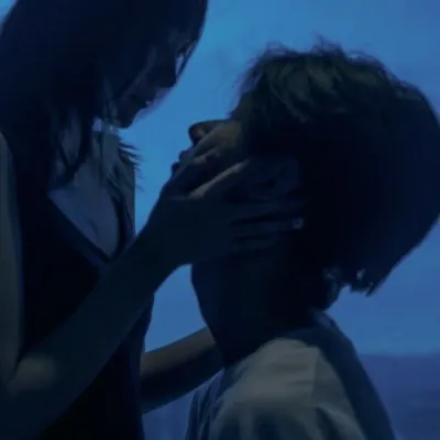 情侣头像配对一人一张真人好看第1张