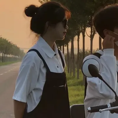 2021真人超酷一人一张情侣头像大全第1张