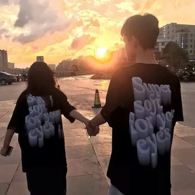 适合学生党用的超级有趣的情侣头像第1张