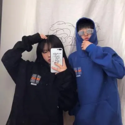 qq情侣头像00后专用第1张