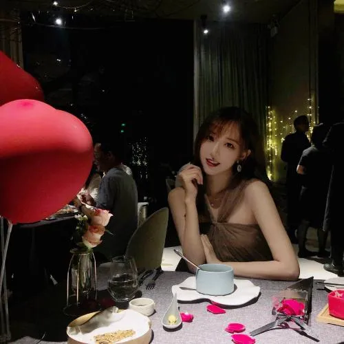 高清情侣头像2张性感第1张