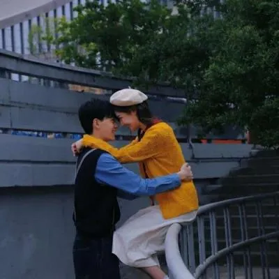 好看有意境的港风情侣头像复古高清一对两张第1张