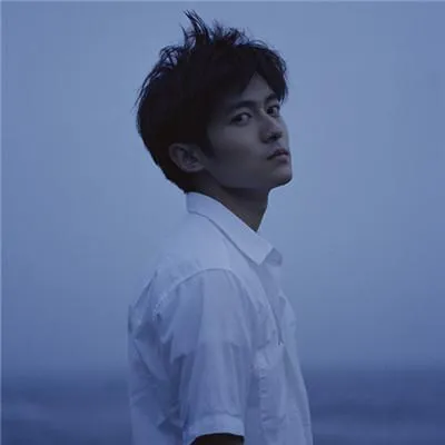 一对好看又低调的情侣头像图片第1张