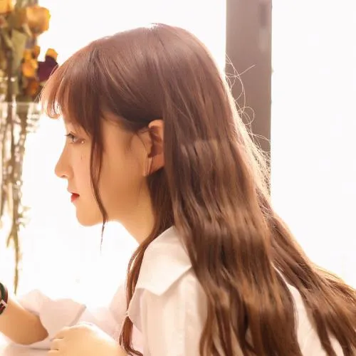 真人情侣头像图片一人一半第1张