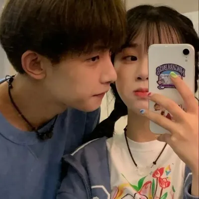 高清甜蜜看起来浪漫情侣头像图片第1张