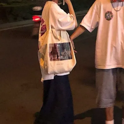 高清好看的亲密情头双人真人图片第1张