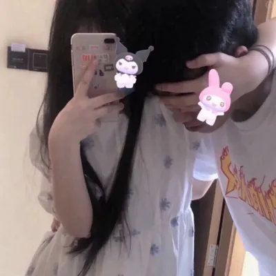 高清好看的情侣专用情头真人两张图片第1张