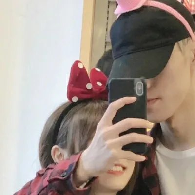 超级好看真人超甜情侣头像图片大全第1张