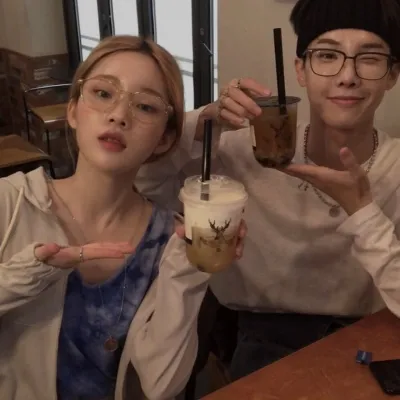 高清时尚潮流的情侣头图片第1张