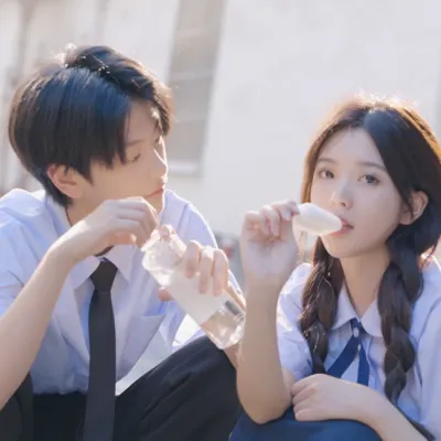 高清清新的情侣头像真人校园风格图片第1张