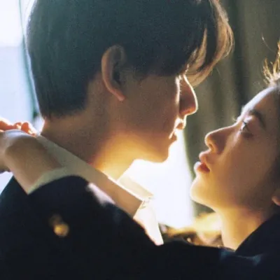 灰暗也不影响我发情头第1张