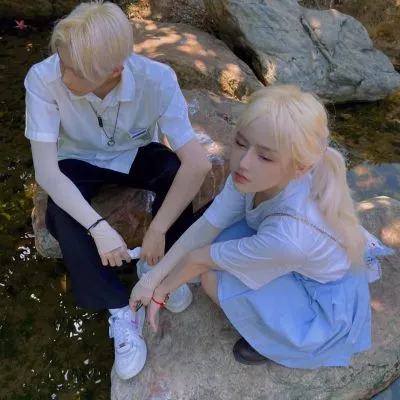 情侣头像秀恩爱一左一右超甜2021第1张