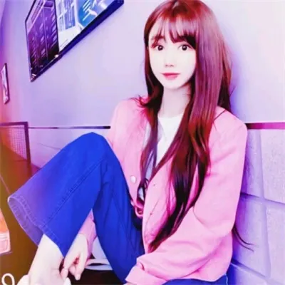 一男一女情侣专属真人头像第1张