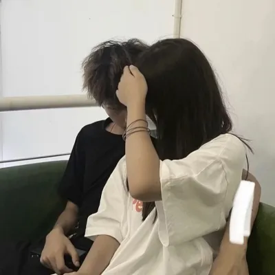 情侣真人头像2021最火一对两张高清图片第1张