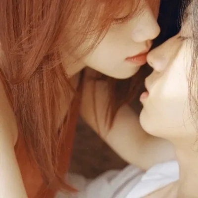 复古风头像情侣两张,高清超甜的情侣头像真人高冷复古风成熟图片第1张