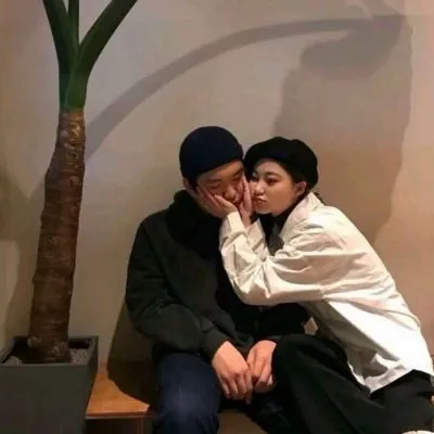 优质真人超级甜美的情头大全第1张