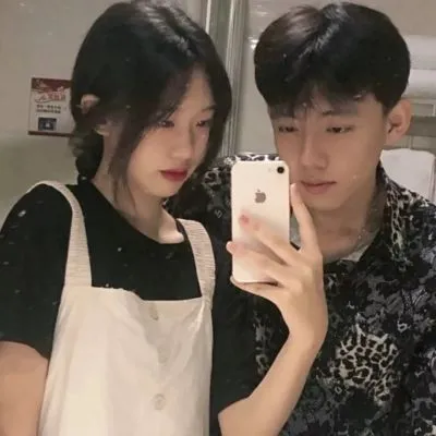 情侣间甜蜜又搞怪的情头大全第1张