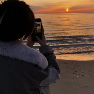 意境不露脸的双人幸福情侣头像第1张